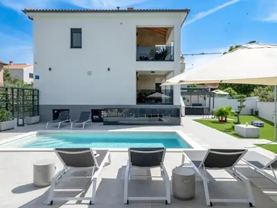 pool