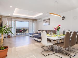 23738860-Ferienhaus-8-Punat-300x225-4