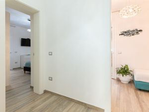 23862045-Ferienhaus-8-Punta Ala-300x225-4