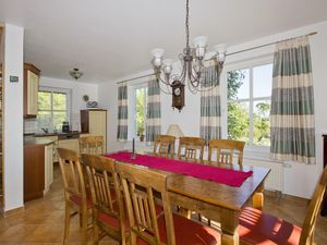 23956801-Ferienhaus-6-Putbus-300x225-4