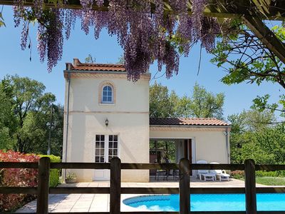 Le gîte sous la glycine