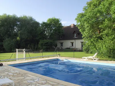 PoolOfHouse