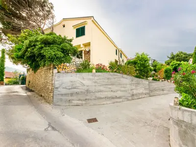 Ferienhaus für 7 Personen (140 m²) in Rab 6/10