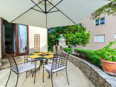 Ferienhaus für 7 Personen (140 m²) in Rab 8/10