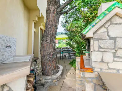Ferienhaus für 7 Personen (140 m²) in Rab 9/10