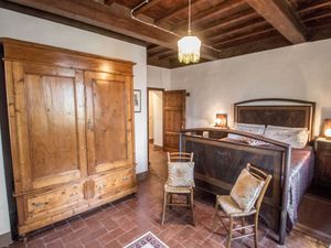 23849588-Ferienhaus-6-Radda In Chianti-300x225-5