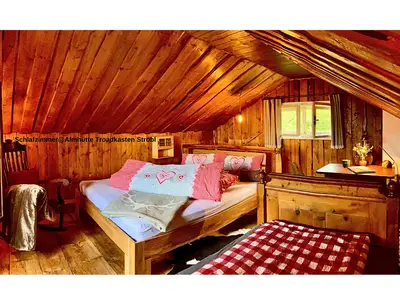 Schlafzimmer@Almhütte Troadkasten Strobl