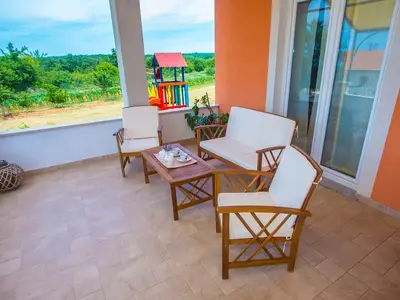 Ferienhaus für 6 Personen (110 m²) in Radetići 8/10
