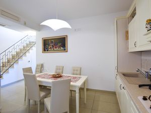 23762095-Ferienhaus-6-Ragusa-300x225-2