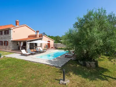 Ferienhaus für 8 Personen (100 m²) in Rakalj 5/10