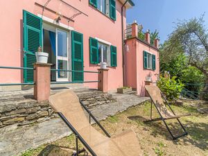 23764122-Ferienhaus-8-Rapallo-300x225-1