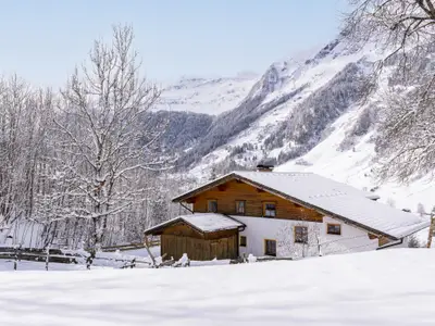 Außenseite Ferienhaus [Winter]