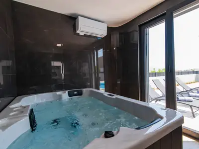 Ferienhaus für 6 Personen (100 m²) in Ražanac 3/10