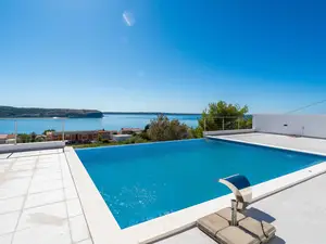 Ferienhaus für 12 Personen (348 m²) in Ražanac