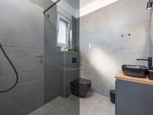 Ferienhaus für 8 Personen (350 m&sup2;) in Ražanac