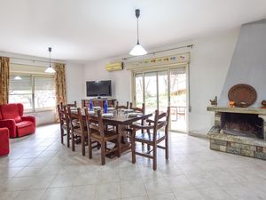 24038578-Ferienhaus-8-Reggio Calabria-300x225-1