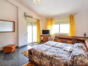 24038578-Ferienhaus-8-Reggio Calabria-300x225-3