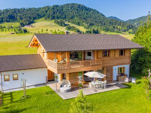 Ferienhaus für 7 Personen (200 m²) ab 370 € in Reit im Winkl