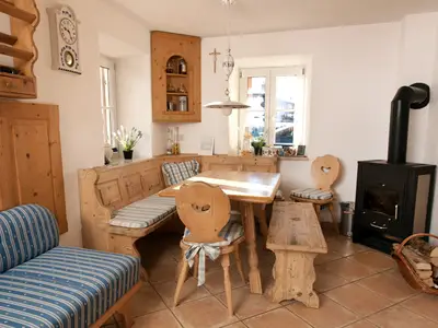 Essecke mit Kamin.jpg