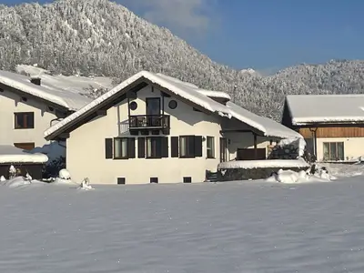 Villa Pia im Winter direkt an der loi