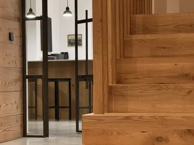 Treppenhaus Blick Küche EG