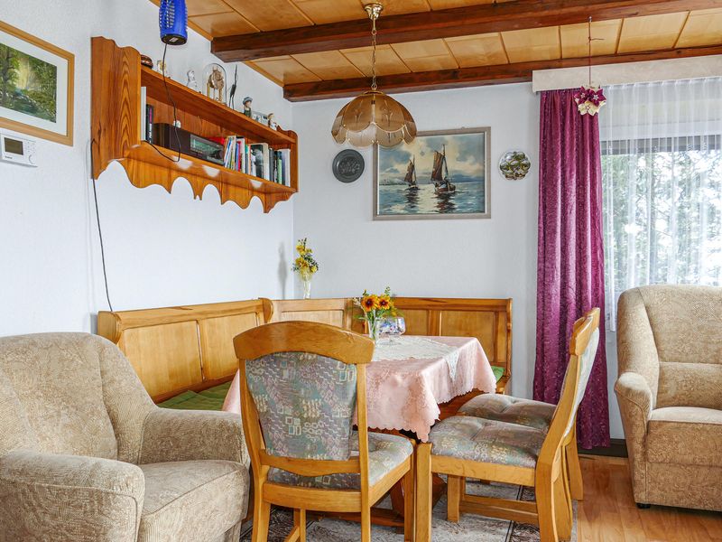 23732054-Ferienhaus-5-Remptendorf-800x600-2