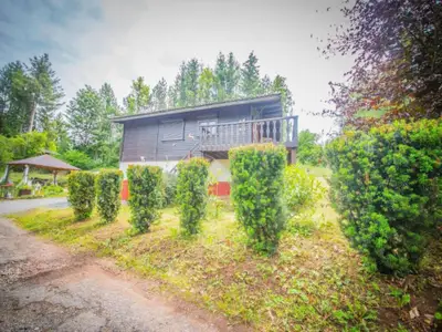 Außenseite Ferienhaus [Sommer]
