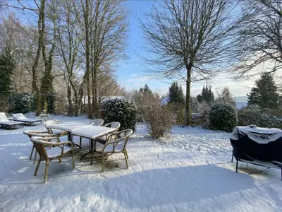 Außenseite Ferienhaus [Winter]