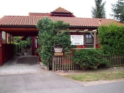 Ferienhaus mit Carport