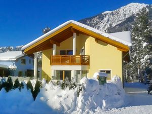 23838534-Ferienhaus-8-Reutte-300x225-1