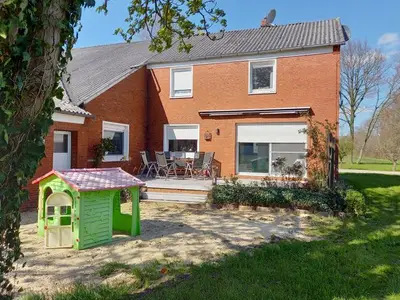 Ferienhaus für 8 Personen (135 m²) in Rhauderfehn 2/10