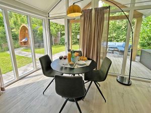 23379825-Ferienhaus-4-Rhenen-300x225-1