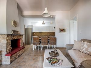 22435437-Ferienhaus-8-Rhodes-300x225-4