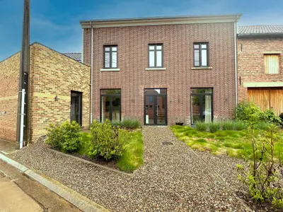 Außenseite Ferienhaus [Sommer]