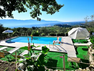 PoolOfHouse