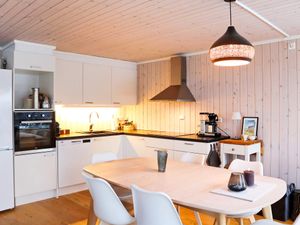 23960029-Ferienhaus-8-Risør-300x225-5