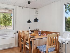 23765314-Ferienhaus-6-Rødby-300x225-4