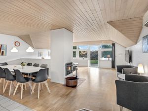 23723190-Ferienhaus-10-Rømø-300x225-5