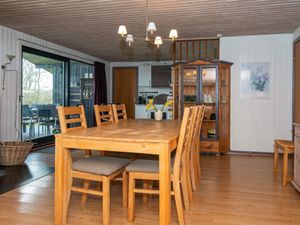 23084563-Ferienhaus-10-Rønde-300x225-3