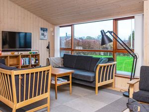 23327042-Ferienhaus-6-Rønde-300x225-3