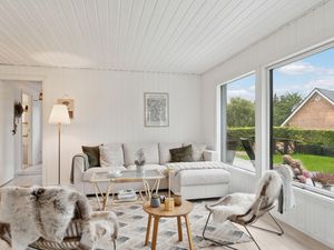 23824530-Ferienhaus-6-Rønde-300x225-3