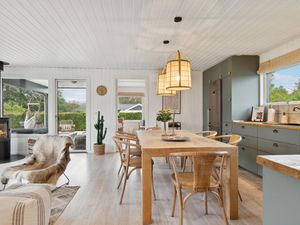 23824530-Ferienhaus-6-Rønde-300x225-4