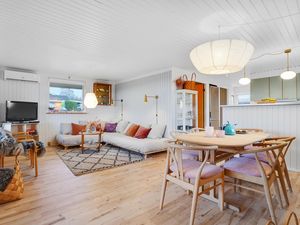 23822895-Ferienhaus-7-Rønde-300x225-2