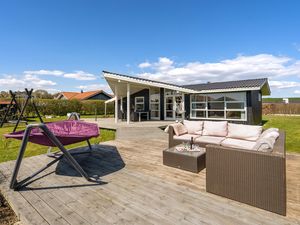 23822934-Ferienhaus-6-Rønde-300x225-1