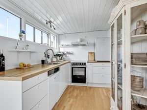 23823045-Ferienhaus-6-Rønde-300x225-5