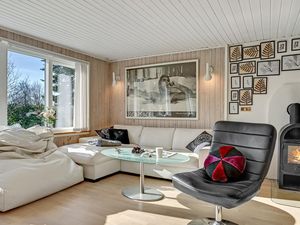 23762977-Ferienhaus-5-Rønde-300x225-4