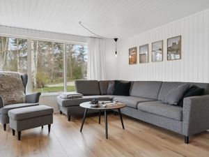 23869068-Ferienhaus-4-Rønde-300x225-1