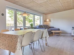 23672248-Ferienhaus-6-Rønne-300x225-3