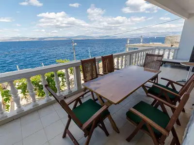Ferienhaus für 7 Personen (82 m²) in Rogač 1/10