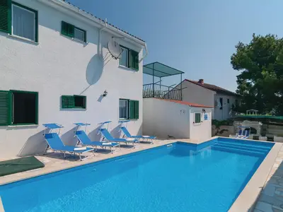 pool